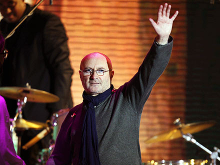 Nam ca sĩ 60 tuổi Phil Collins. Ảnh: AP.
