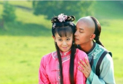 "Tân Hoàn Châu Cách Cách" tung ảnh lãng mạn của các cặp đôi