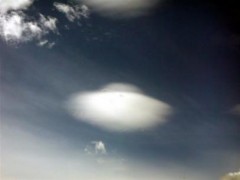 Ufo trong trận động đất 9,0 richter Nhật Bản