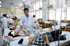 Đồng loạt tăng giá dịch vụ y tế