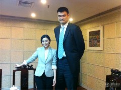 Phạm Băng Băng choáng ngợp trước "người khổng lồ" Yao Ming
