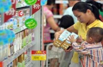 Trung Quốc đóng cửa gần 50% công ty sữa