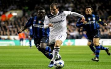 Van der Vaart không muốn phục hận Real