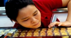 Vàng giảm giá hơn 200.000 đồng một lượng