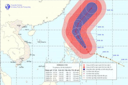 Bão Songda tiếp tục mạnh thêm