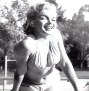 Bí ẩn những bức ảnh chưa từng công bố về Marilyn Monroe