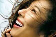 Cuoi_nhieu_co_the_giup_lam_lanh_vet_thuong_lau_ngay_20110317154805