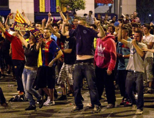 Fan Barca đổ máu vì ăn mừng quá khích