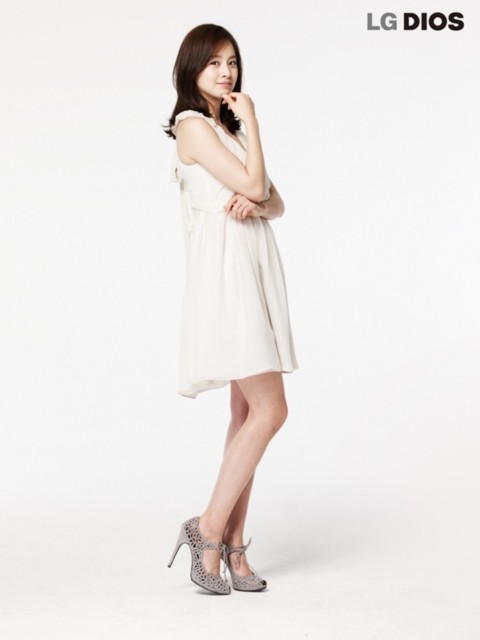 Kim Tae Hee được đáng giá là một trong những nữ diễn viên có khuôn mặt mộc xinh đẹp nhất xứ Hàn.