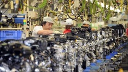 Nhật Bản đang phải vật lộn để khôi phục lại hàng loạt dây chuyền sản xuất. Ảnh BBC