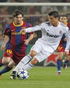 Messi đuổi kịp thành tích ghi 53 bàn của Ronaldo