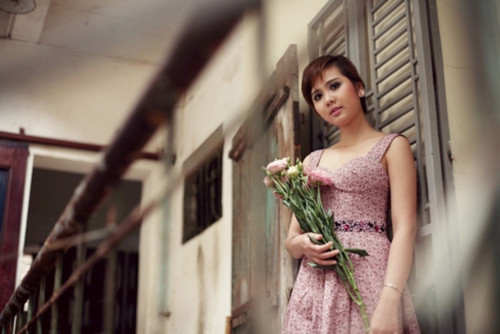 Ngắm vẻ đẹp tròn đầy của Huyền Lizzie