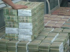 Ngân hàng “lách” luật