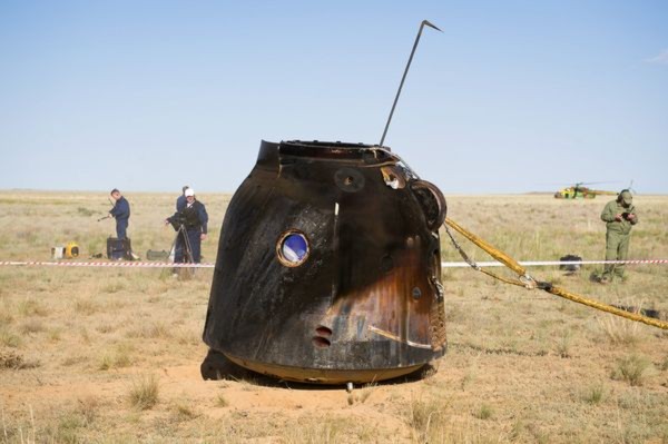 Tàu vũ trụ Soyuz TMA-20 của Nga đã hạ cánh an toàn tại một khu vực hẻo lánh của Kazakhstan vào ngày 24/5 vùa qua.  Trở về cùng tàu vũ trụ Soyuz TMA-20 là 3 nhà du hành vũ trụ Dmitry Kondratyev, Paolo Nespoli, và Cady Coleman sau khi họ làm việc hơn 5 tháng trêm Trạm không gian quốc tế (ISS).