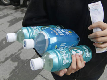 Nước uống đóng chai của Trung Quốc có chất gây ung thư