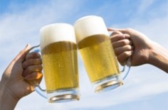 Rượu bia, uống ít cũng ung thư