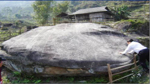 Sững sờ bãi đá cổ bí ẩn ở Hà Giang - Tin180.com (Ảnh 1)
