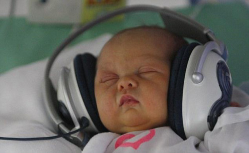 Trẻ sơ sinh cũng phải nghe nhạc cổ điển