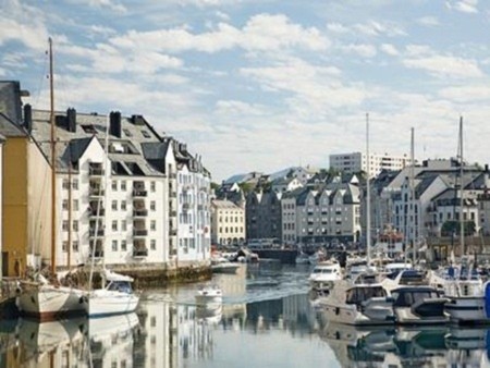 Na Uy cũng được đánh giá cao về giờ làm việc và chất lượng cơ sở hạ tầng.