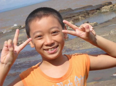 Vũ Song Vũ, tác giả bản cover 'My Heart Will Go On' gây sốt trên mạng ba ngày qua, mới chỉ 12 tuổi.