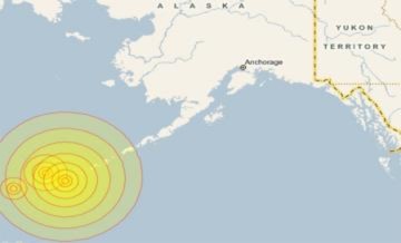 Động đất 7,4 độ Richter, Mỹ cảnh báo sóng thần