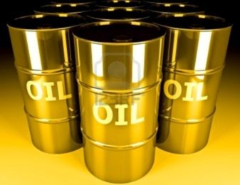 Giá dầu lùi về sát 93 USD/thùng