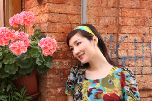 Hè về, Hoa hậu đền Hùng lại thưởng cho mình một chuyến du lịch châu Âu sau những tháng miệt mài làm việc.