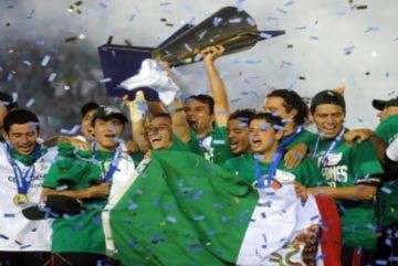 Mexico thắng ngược Mỹ để vô địch CONCACAF