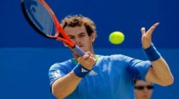 Murray hạ gục nhanh Roddick