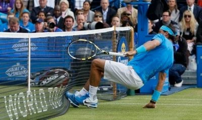 Nadal chưa có được cảm giác tốt trên sân cỏ.