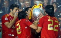 Nhà vô địch Euro 2012 sẽ nhận số tiền thưởng hấp dẫn