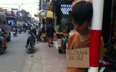 Nhói lòng cha mẹ "làm nhục" con cái