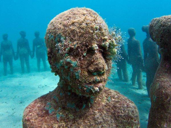 Công viên tượng điều khắc dưới đại dưởng ở Grenada, Ấn Độ - Ảnh: Jason deCaires Taylor.