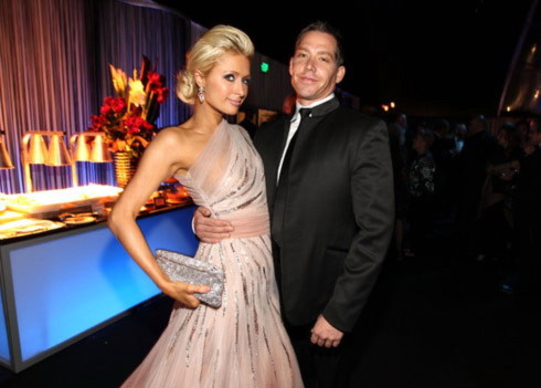 Paris Hilton hạnh phúc bên người yêu Cy Waits. Ảnh: Bauergriffin.