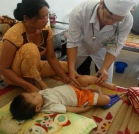 Virut tay chân miệng nguy hiểm lan tràn ở Quảng Ngãi