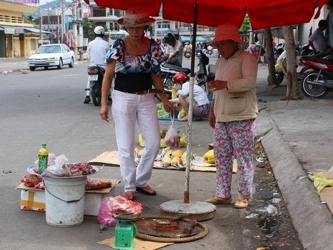 Thịt rừng... rởm ùn ùn xuống phố