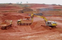 Công trường bauxite Tân Rai, Lâm đồng do Tập đoàn Than Khoáng sản Việt Nam (TKV-Vinacomin) đầu tư Photo courtesy of sggp.vn