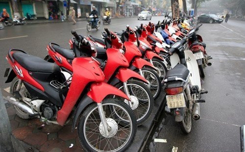 Các địa phương vẫn lúng túng tìm biện pháp thu phí đường đối với xe máy