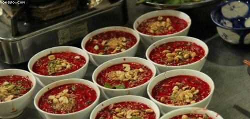 Phần lớn bệnh nhân mắc liên cầu lợn đều có ăn tiết canh.