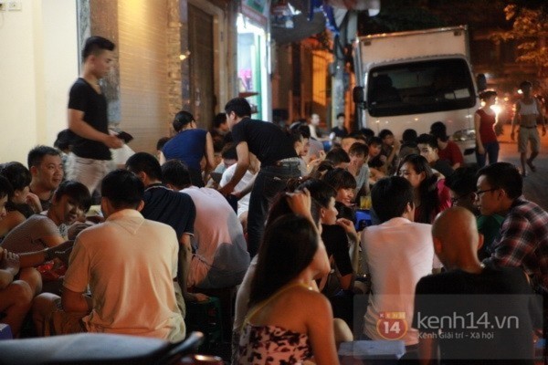 Những người thấy Hà Nội càng nóng thì… càng sướng 2 Những người thấy Hà Nội càng nóng thì… càng sướng 2
