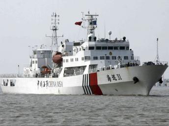 Tàu hải giám Trung Quốc trên Biển Đông (Reuters)