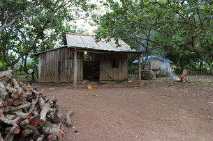 Căn nhà của một người trồng điều ở Bù Đăng, Bình Phước