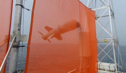 Tên lửa Harpoon trước khi tấn công mục tiêu.
