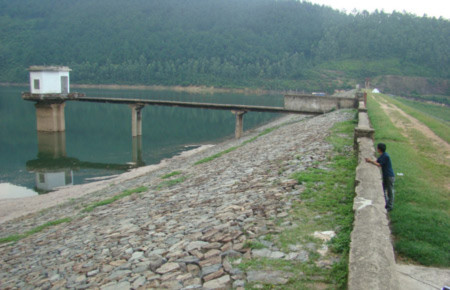 Toàn cảnh hồ Xạ Hương (Minh Quang, Tam Đảo). Toàn cảnh hồ Xạ Hương (Minh Quang, Tam Đảo).