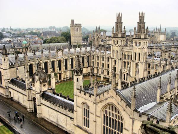 Những địa danh giống hệt trường Hogwarts trong Harry Potter 2 Những địa danh giống hệt trường Hogwarts trong Harry Potter 2