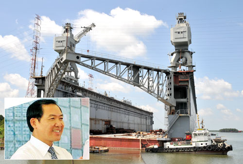 Một trong số các ụ nổi thuộc dự án Nhà máy sửa chữa tàu biển phía nam do ông Dương Chí Dũng (ảnh nhỏ) phê duyệt đang bỏ trống, không hoạt động - Ảnh: Diệp Đức Minh