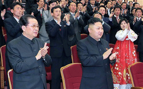 jang-kim-jong-un-6509-1386669437.gif  data-natural-