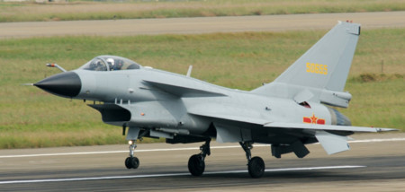 Máy bay J-10 của Trung Quốc được cho là lắp đặt động cơ của Nga.