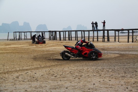 Dàn siêu môtô cả nước hội ngộ tại Quảng Ninh 9 Dàn siêu môtô cả nước hội ngộ tại Quảng Ninh 9