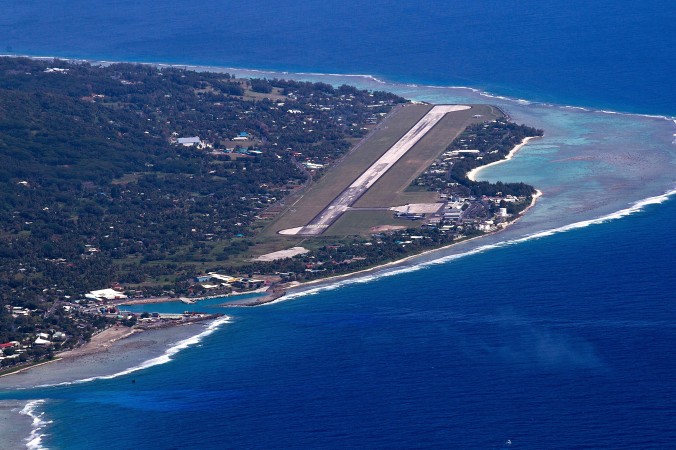 Ảnh mặt bắc của đảo Rarotonga, hòn đảo lớn nhất của quần đảo Cook, ngày 30 tháng Tám, 2012. Đây là một trong những nơi các công ty đầu tư nước ngoài được thiết lập và sử dụng nhằm che chắn của cải, phần lớn là bất hợp pháp, của các nhân vật chóp bu Trung Quốc – theo tin từ một nhóm báo chí.